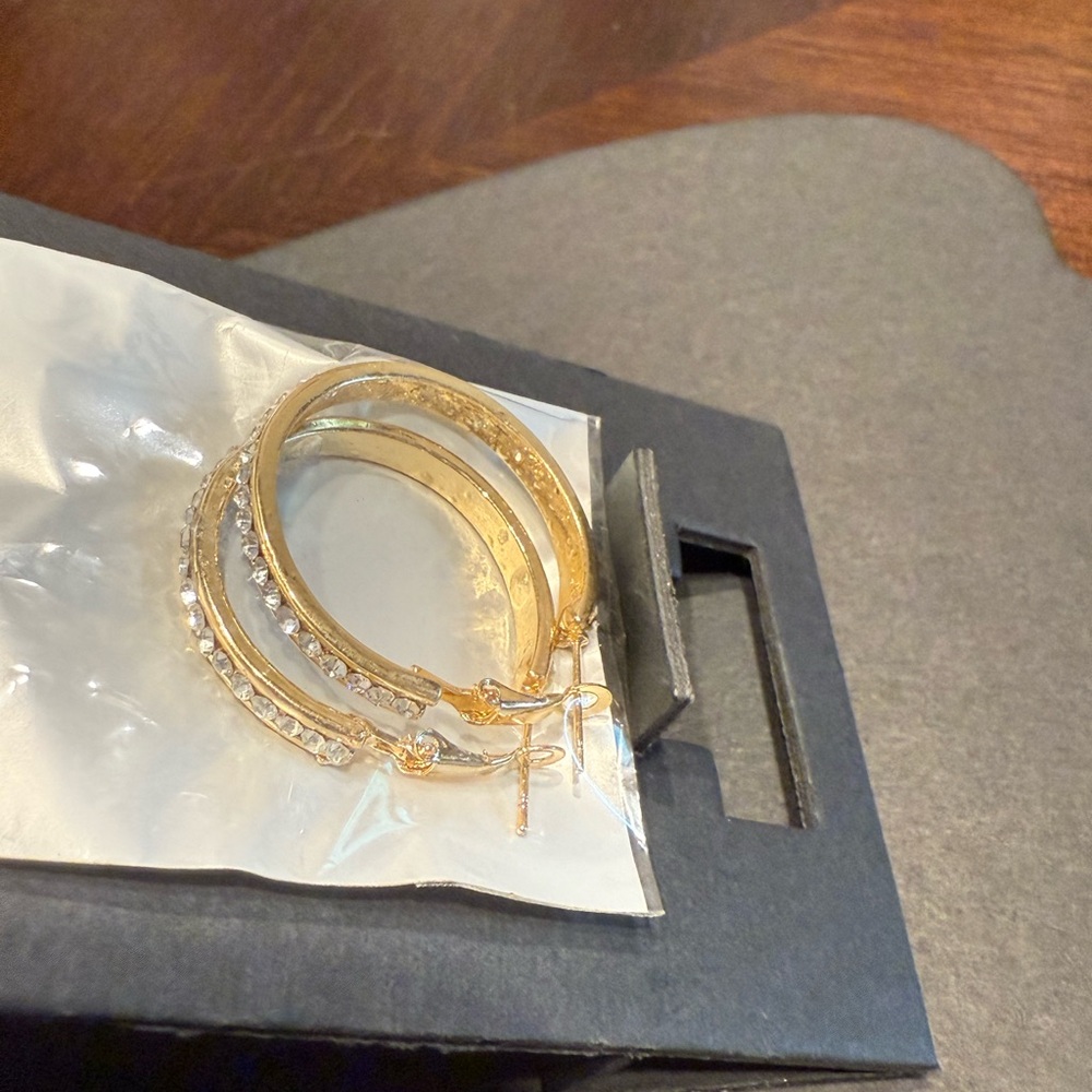 Elegant Gold Hoop Earrings Set